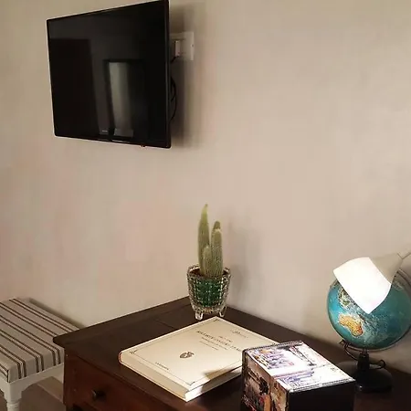 Apartament To Chic & Cheap *