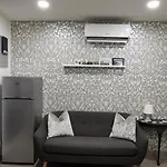 Apartamento To Chic & Cheap *